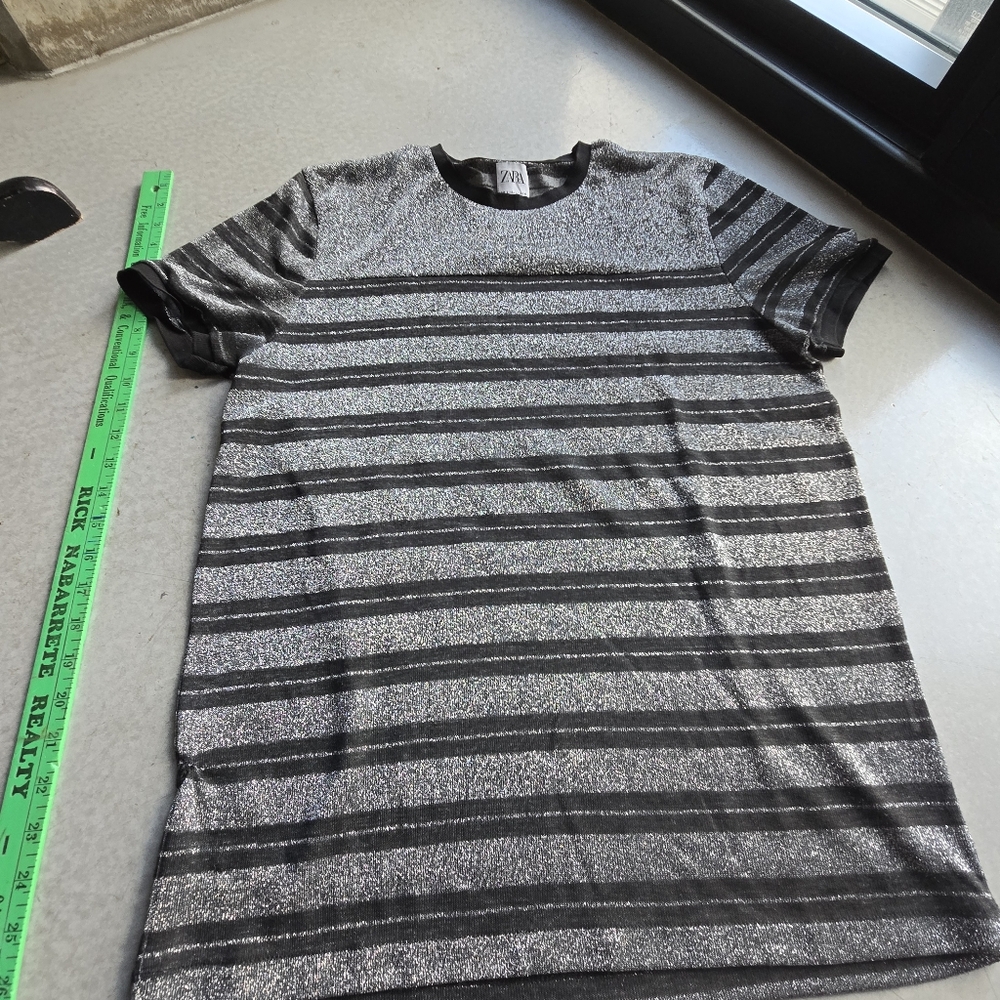 Zara Black and Gray Striped Tee size L
